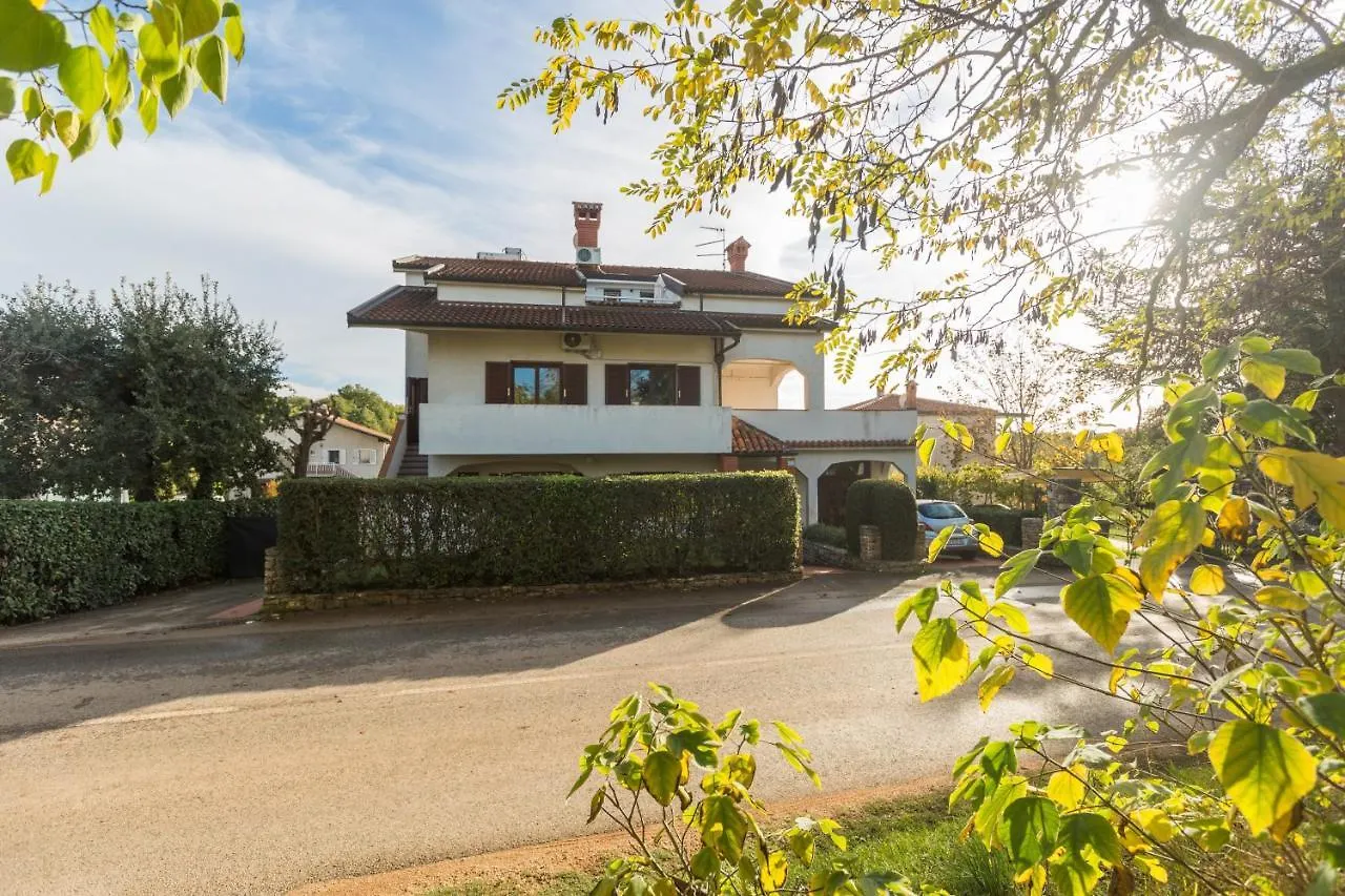 Apartment Karigador 2534B